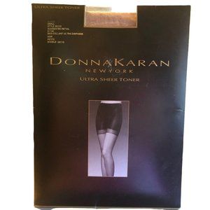 Donna Karan New York Pantyhose Ultra Sheer Toner Smal Black New Sealed OOC1O